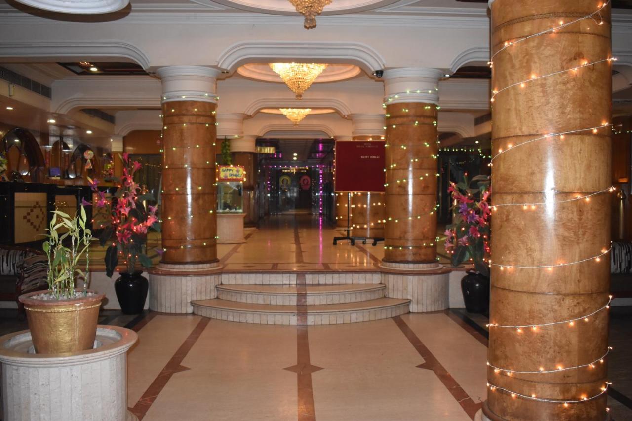 Hotel Royal Highness Ahmedabad Exterior photo